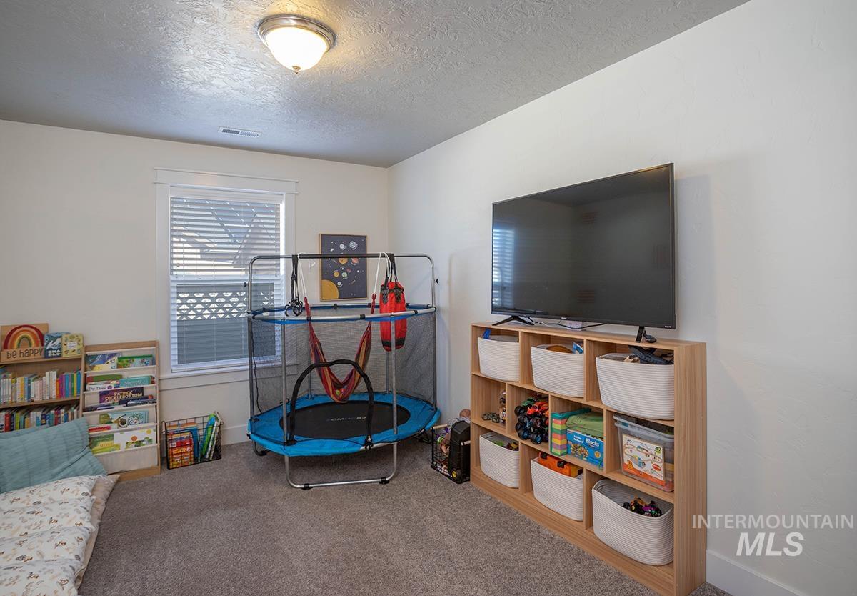 1153 E Shady Ridge Dr, Kuna, Idaho 83634, 3 Bedrooms, 2 Bathrooms, Residential For Sale, Price $449,900,MLS 98978553