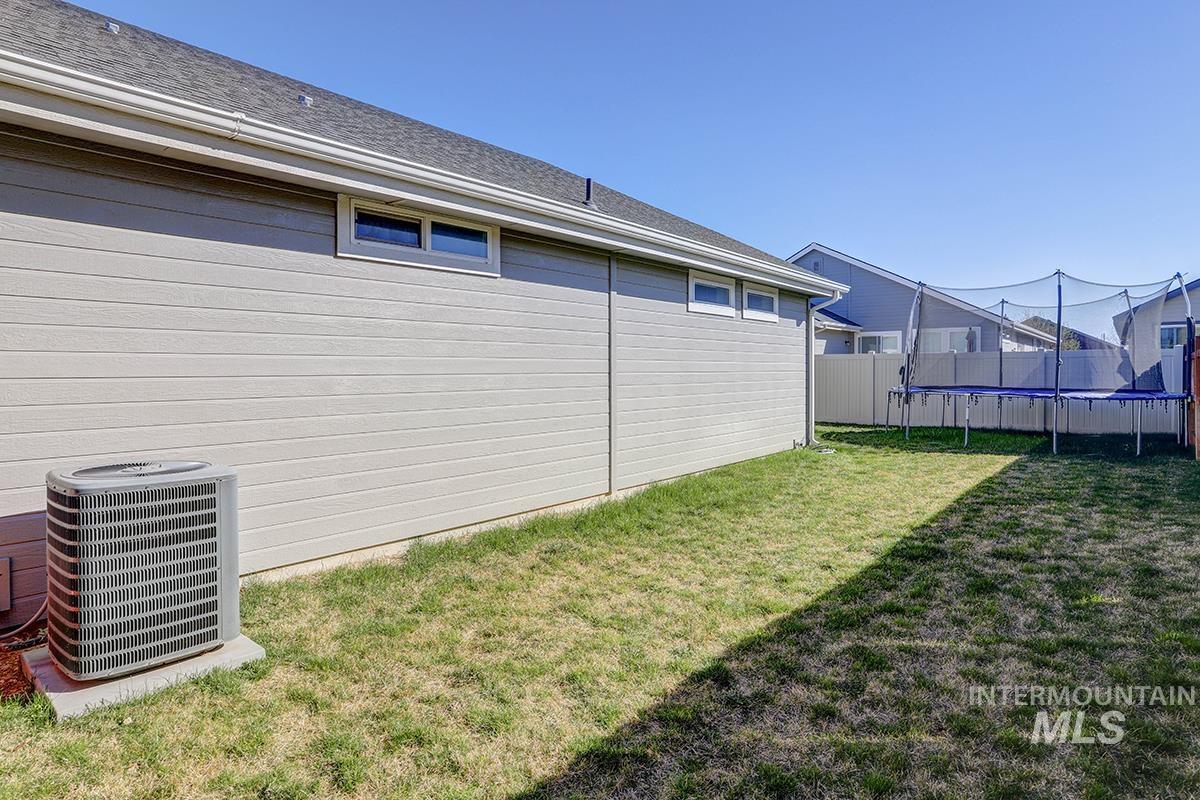 1153 E Shady Ridge Dr, Kuna, Idaho 83634, 3 Bedrooms, 2 Bathrooms, Residential For Sale, Price $449,900,MLS 98978553