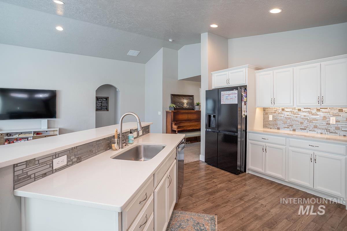 1153 E Shady Ridge Dr, Kuna, Idaho 83634, 3 Bedrooms, 2 Bathrooms, Residential For Sale, Price $449,900,MLS 98978553