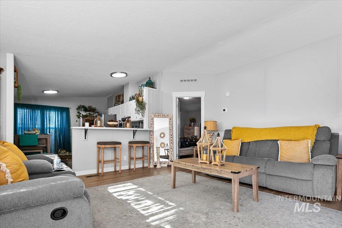 4009 Denton St, Caldwell, Idaho 83607, 3 Bedrooms, 2 Bathrooms, Residential For Sale, Price $339,999, 98978560