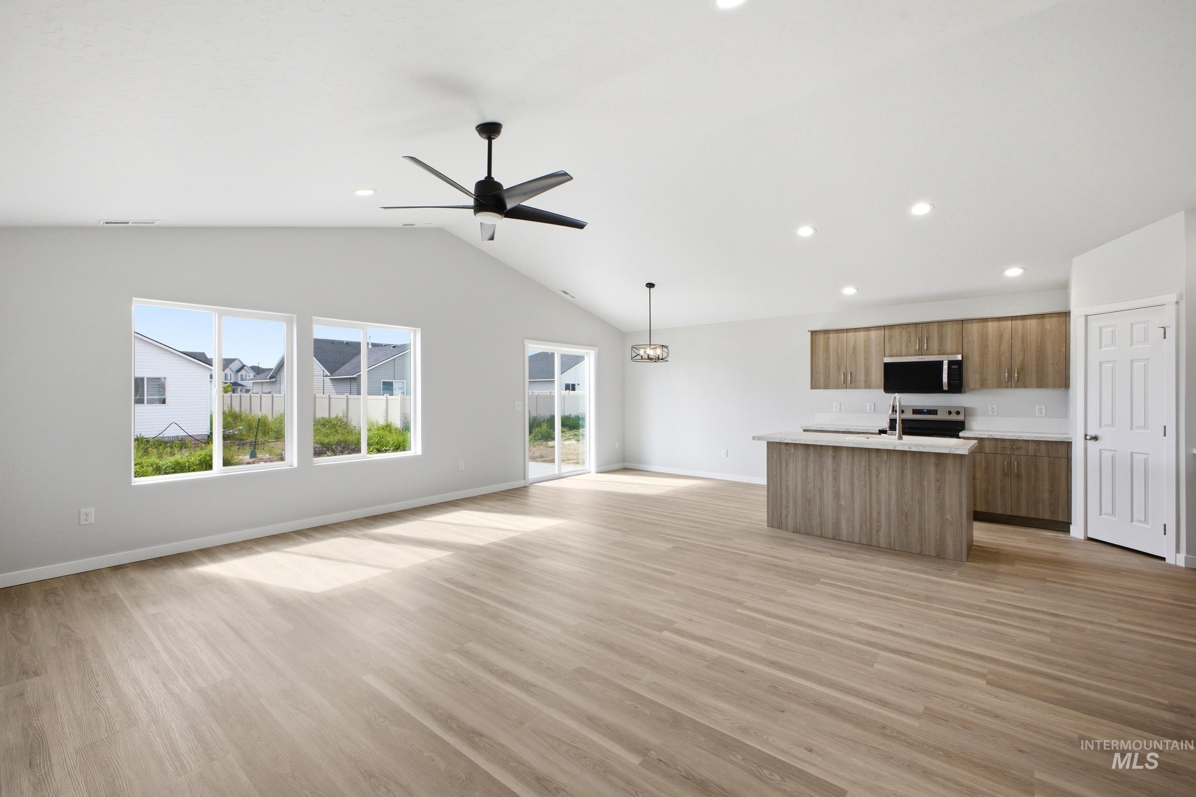 2913 W Taiban Creek Dr, Kuna, Idaho 83634, 3 Bedrooms, 2 Bathrooms, Residential For Sale, Price $434,990,MLS 98978566