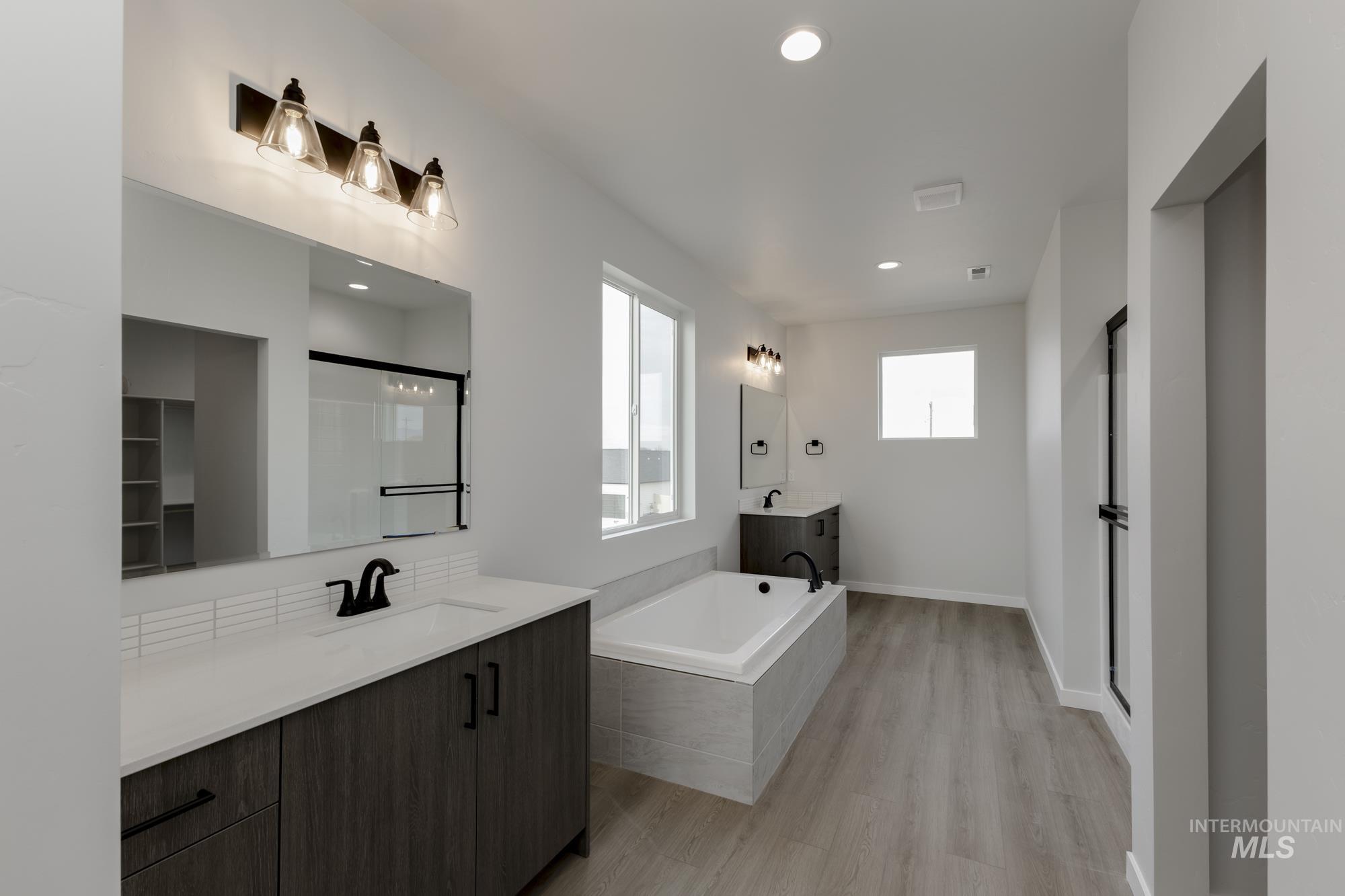 3828 W Piscina Dr, Meridian, Idaho 83642, 4 Bedrooms, 3.5 Bathrooms, Residential For Sale, Price $754,990,MLS 98978570