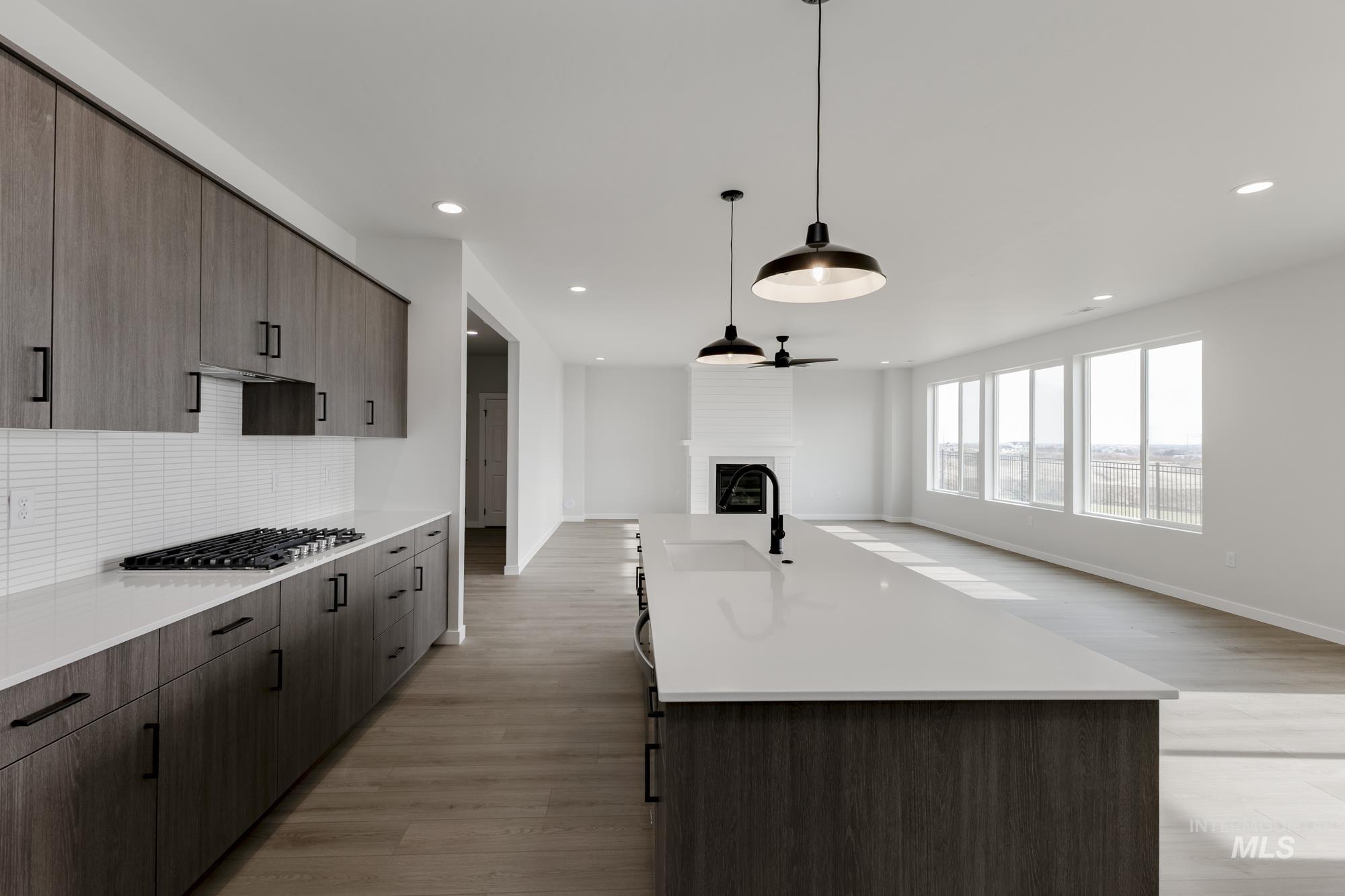 3828 W Piscina Dr, Meridian, Idaho 83642, 4 Bedrooms, 3.5 Bathrooms, Residential For Sale, Price $754,990,MLS 98978570