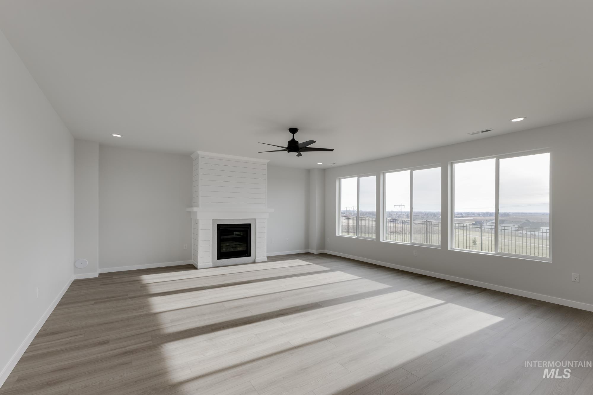 3828 W Piscina Dr, Meridian, Idaho 83642, 4 Bedrooms, 3.5 Bathrooms, Residential For Sale, Price $754,990,MLS 98978570