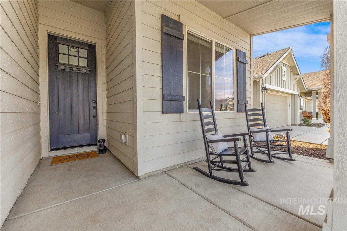 5825 W Daphne Dr, Meridian, Idaho 83646, 4 Bedrooms, 2 Bathrooms, Residential For Sale, Price $499,900, 98978573