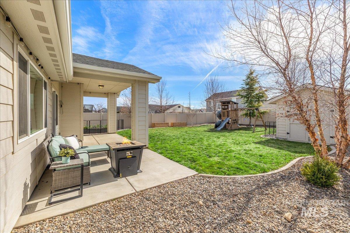 5825 W Daphne Dr, Meridian, Idaho 83646, 4 Bedrooms, 2 Bathrooms, Residential For Sale, Price $499,900, 98978573