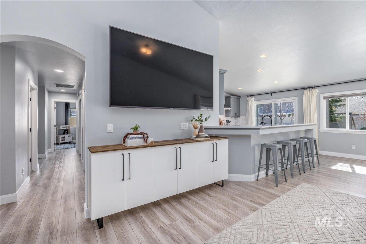 5825 W Daphne Dr, Meridian, Idaho 83646, 4 Bedrooms, 2 Bathrooms, Residential For Sale, Price $499,900, 98978573