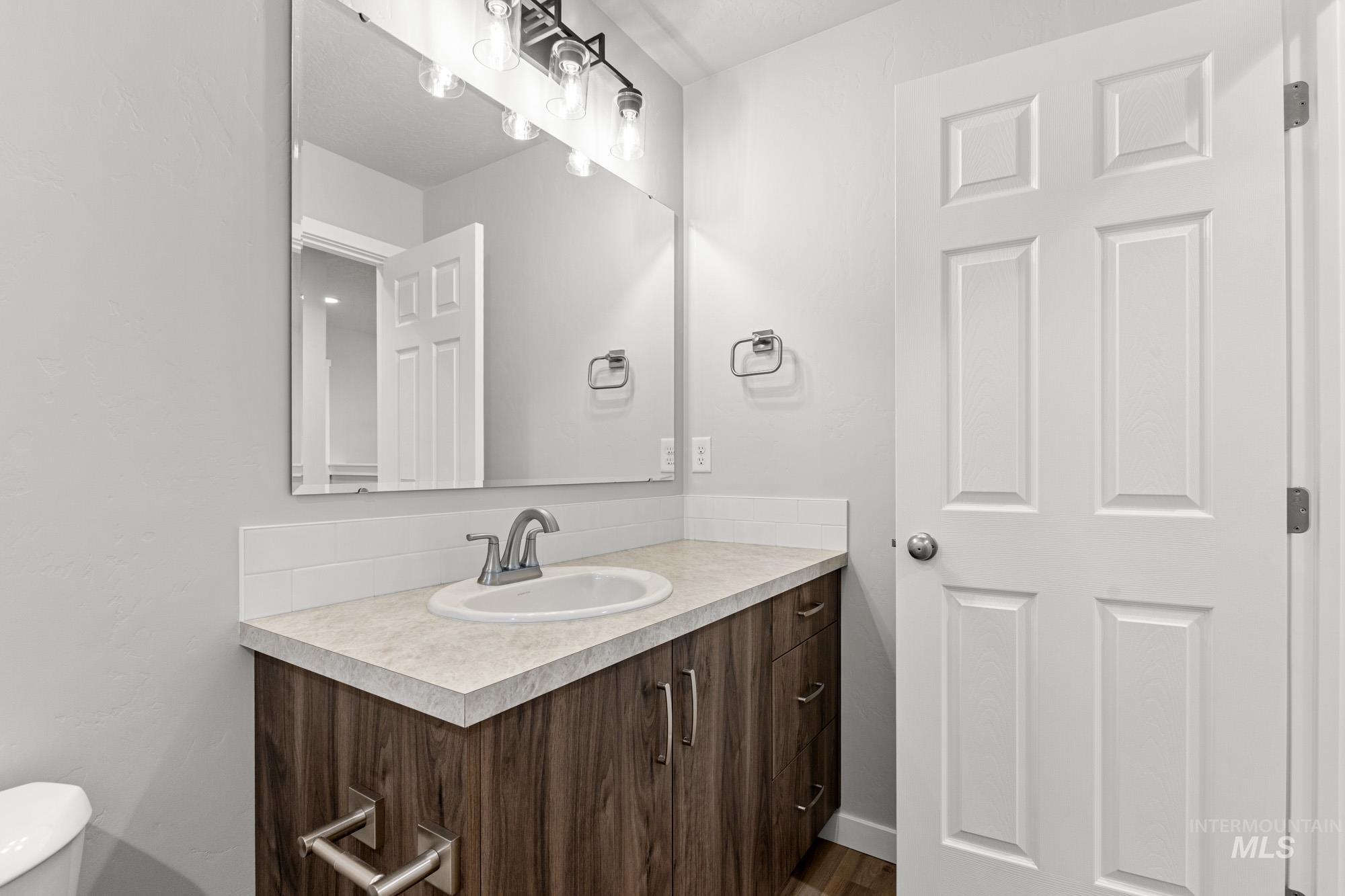 13723 Inman Ct, Caldwell, Idaho 83607, 3 Bedrooms, 2.5 Bathrooms, Residential For Sale, Price $424,990, 98978574