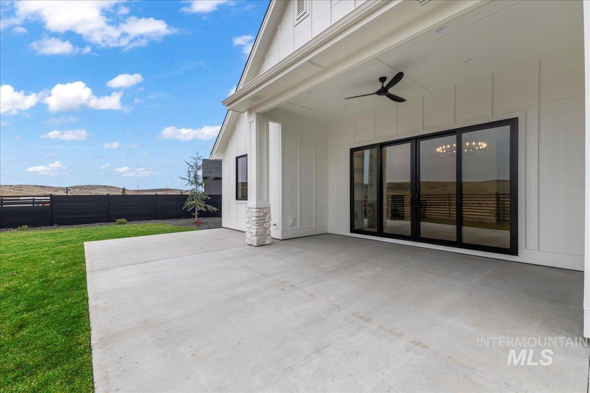 5667 W Haughburn Dr, Eagle, Idaho 83616, 3 Bedrooms, 2.5 Bathrooms, Residential For Sale, Price $949,900, 98978575