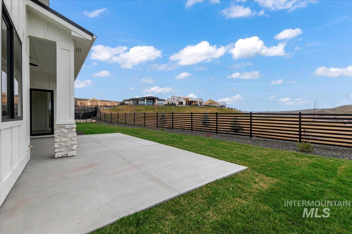 5667 W Haughburn Dr, Eagle, Idaho 83616, 3 Bedrooms, 2.5 Bathrooms, Residential For Sale, Price $949,900, 98978575