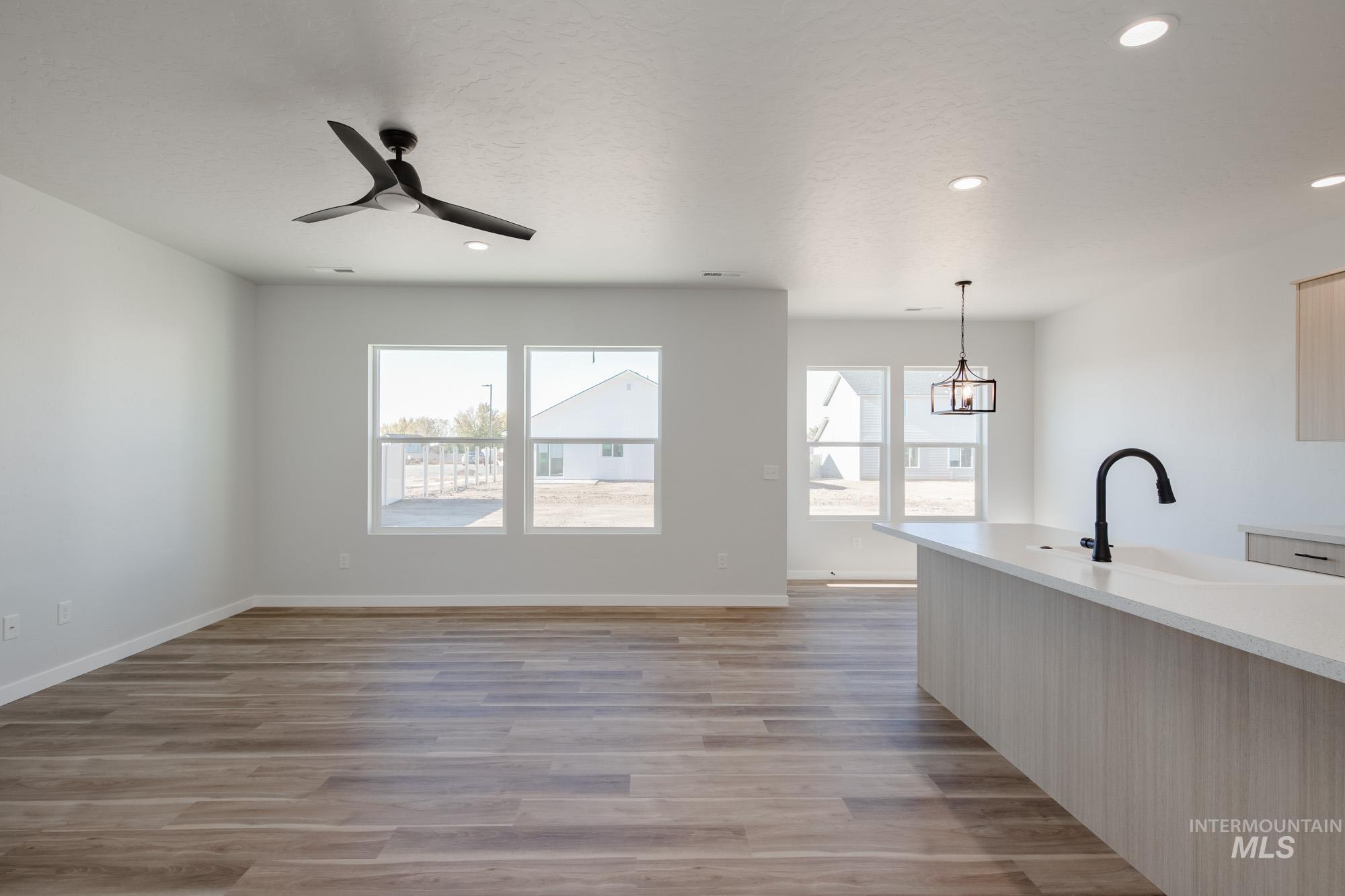 3625 E Jamestown Dr, Nampa, Idaho 83686, 4 Bedrooms, 2 Bathrooms, Residential For Sale, Price $419,990, 98978576