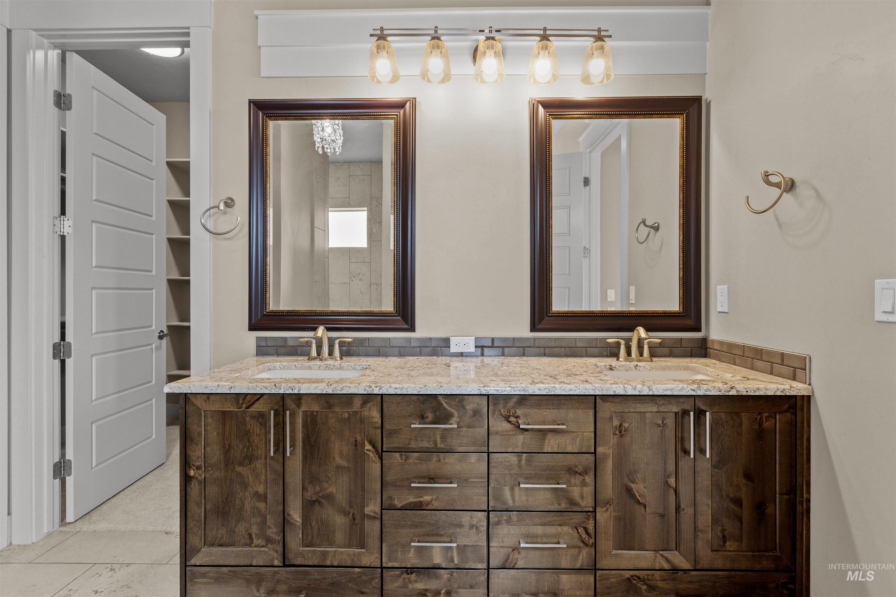 917 E Pascua Dr, Kuna, Idaho 83634, 3 Bedrooms, 2.5 Bathrooms, Residential For Sale, Price $635,000, 98978577