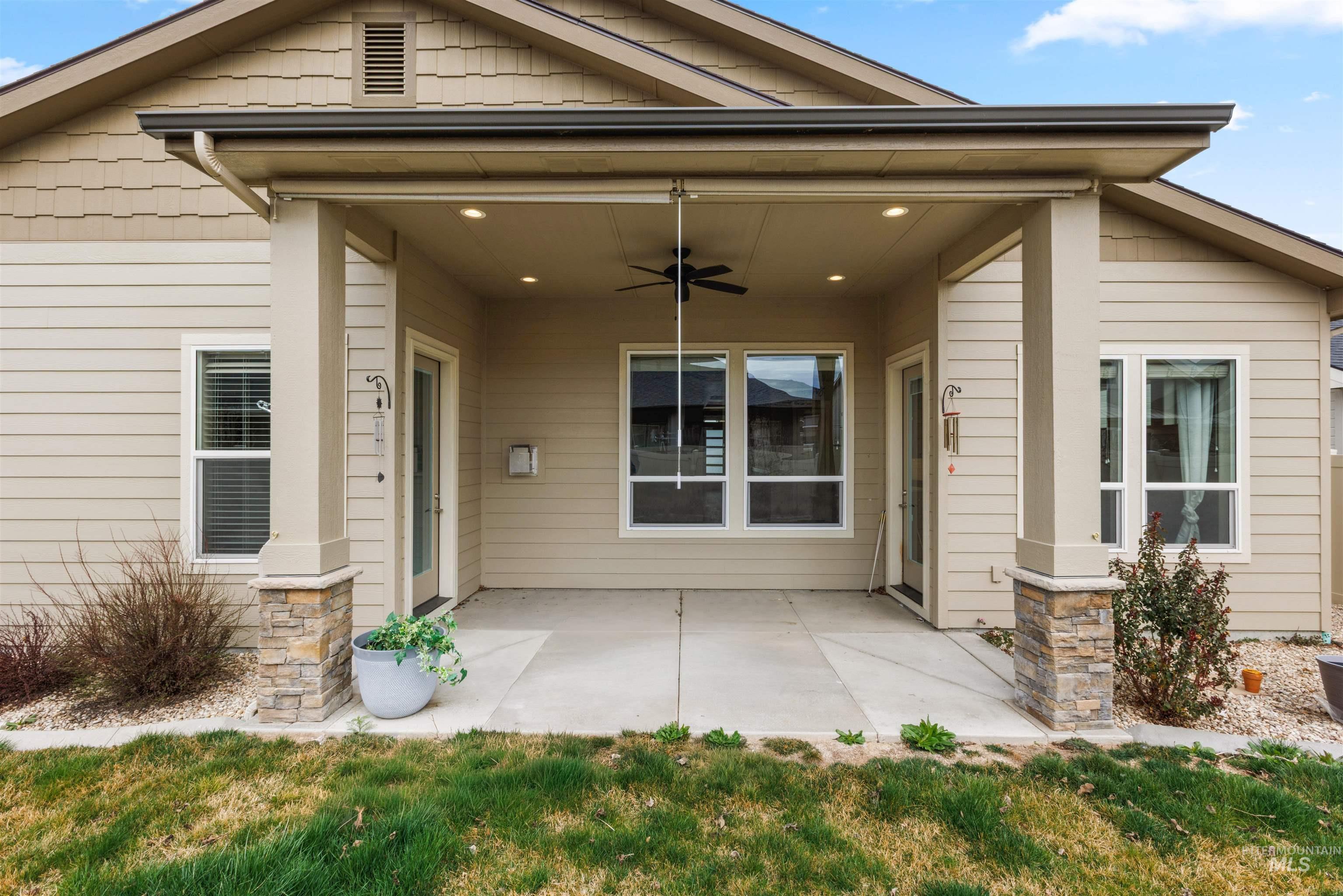 917 E Pascua Dr, Kuna, Idaho 83634, 3 Bedrooms, 2.5 Bathrooms, Residential For Sale, Price $635,000, 98978577