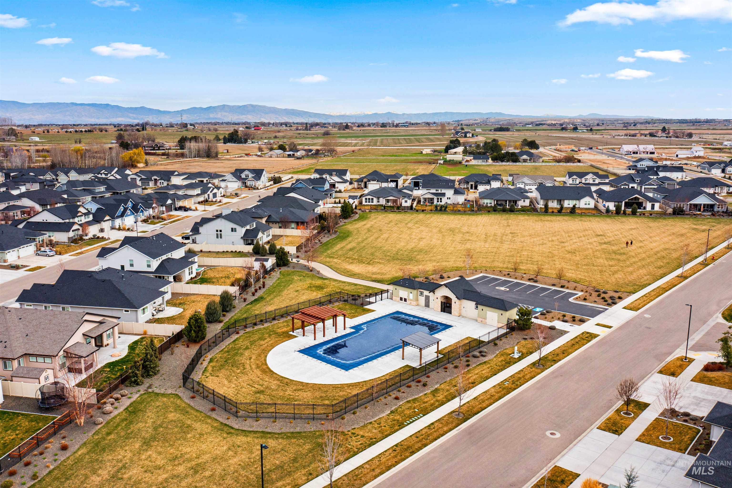 917 E Pascua Dr, Kuna, Idaho 83634, 3 Bedrooms, 2.5 Bathrooms, Residential For Sale, Price $635,000, 98978577