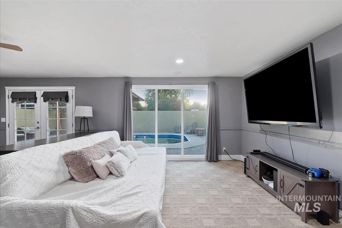 1929 N Crestmont Dr, Meridian, Idaho 83646, 3 Bedrooms, 2 Bathrooms, Residential For Sale, Price $410,000, 98978579