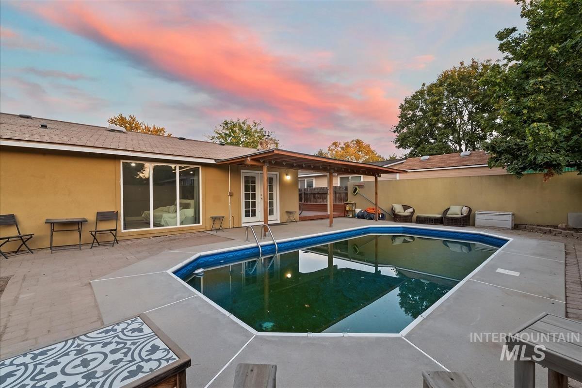 1929 N Crestmont Dr, Meridian, Idaho 83646, 3 Bedrooms, 2 Bathrooms, Residential For Sale, Price $410,000, 98978579