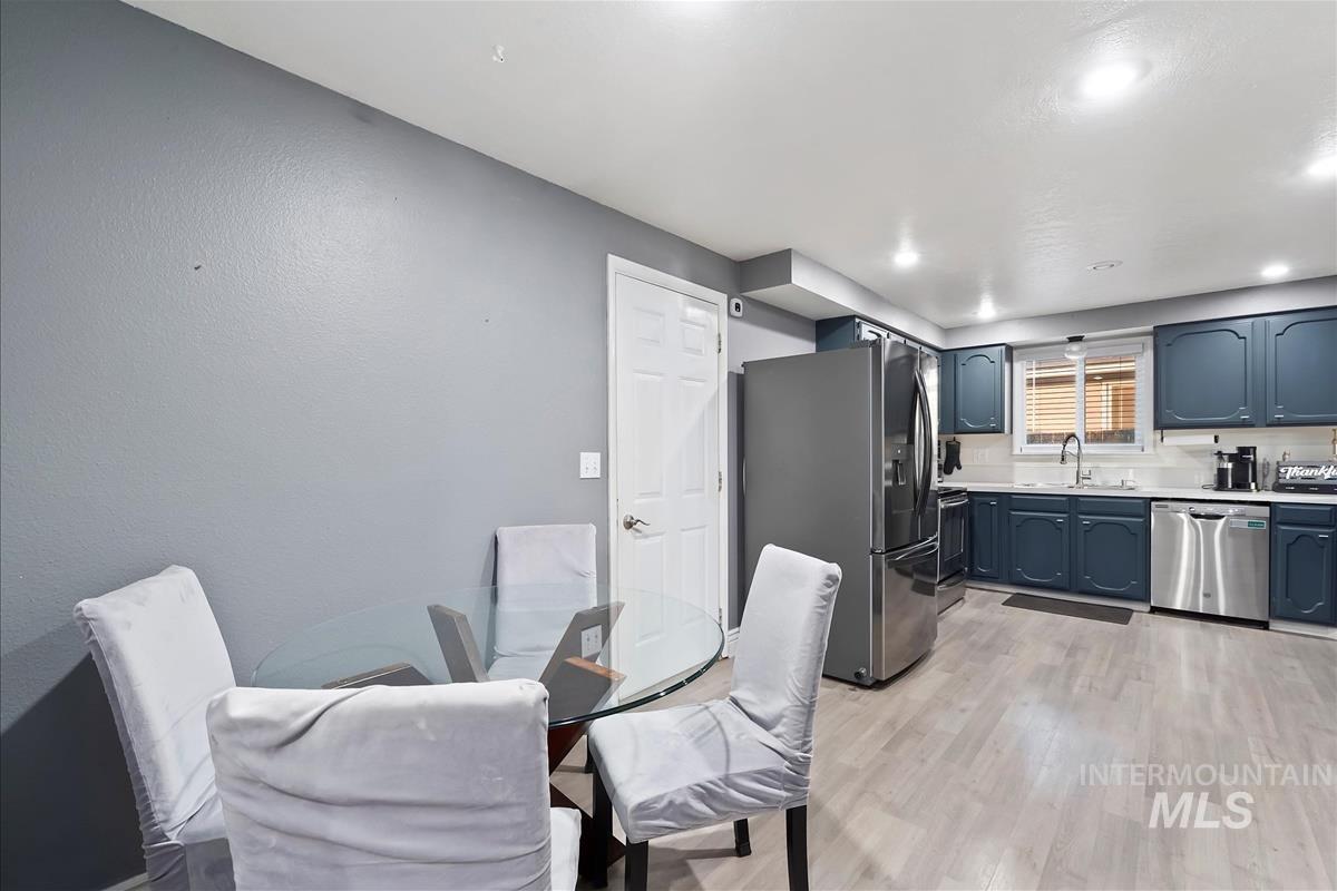 1929 N Crestmont Dr, Meridian, Idaho 83646, 3 Bedrooms, 2 Bathrooms, Residential For Sale, Price $410,000, 98978579