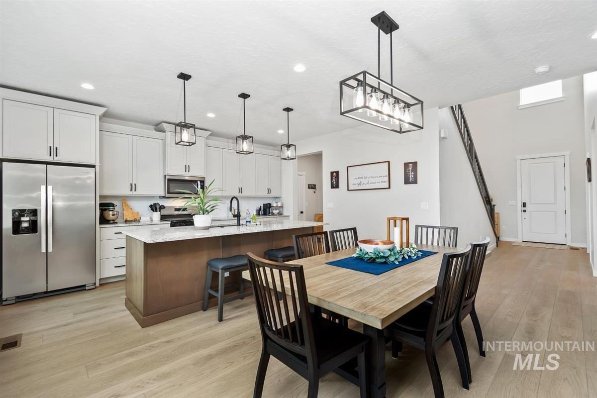 8056 S Diamond River Ave, Meridian, Idaho 83642-1398, 3 Bedrooms, 2.5 Bathrooms, Residential For Sale, Price $587,777, 98978581