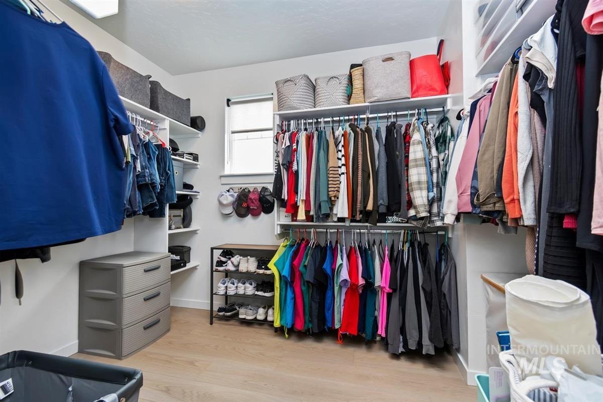 8056 S Diamond River Ave, Meridian, Idaho 83642-1398, 3 Bedrooms, 2.5 Bathrooms, Residential For Sale, Price $625,000, 98978581