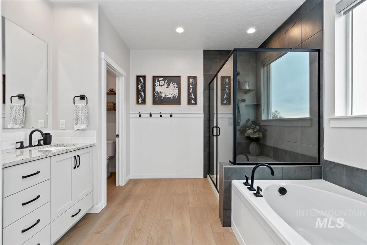 8056 S Diamond River Ave, Meridian, Idaho 83642-1398, 3 Bedrooms, 2.5 Bathrooms, Residential For Sale, Price $625,000, 98978581