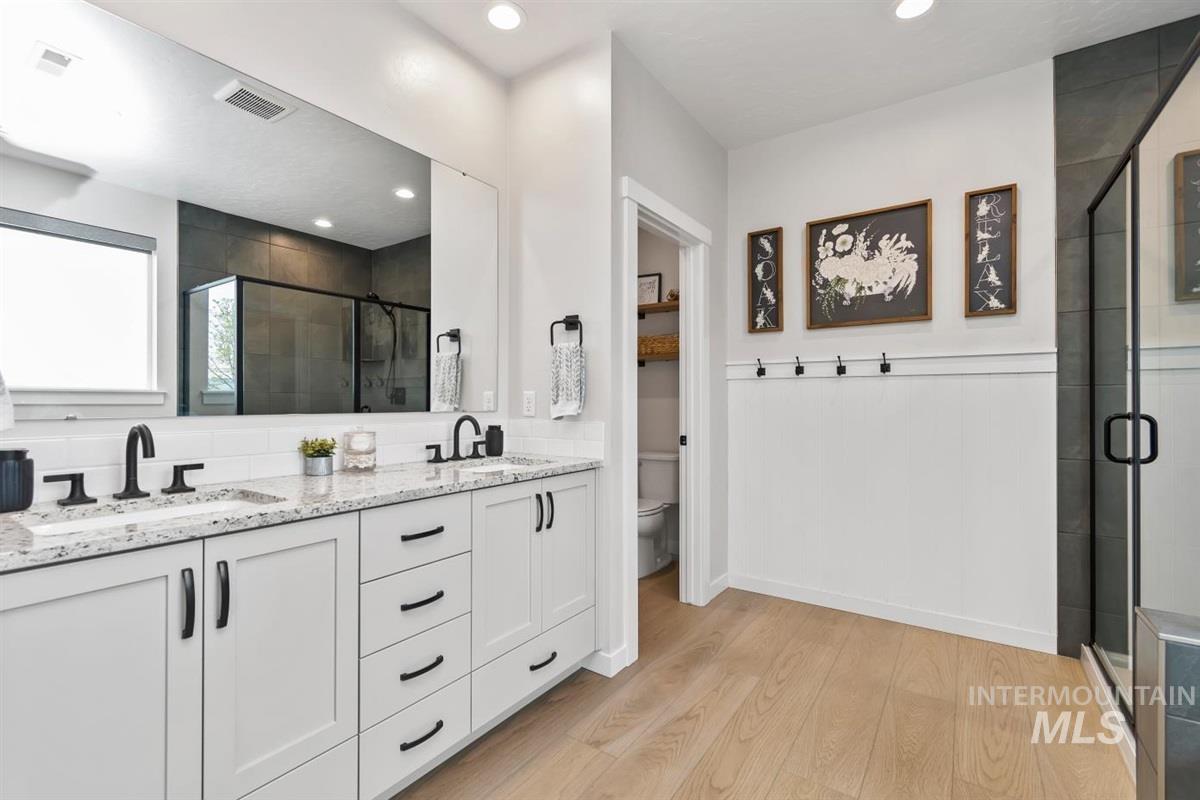 8056 S Diamond River Ave, Meridian, Idaho 83642-1398, 3 Bedrooms, 2.5 Bathrooms, Residential For Sale, Price $625,000, 98978581