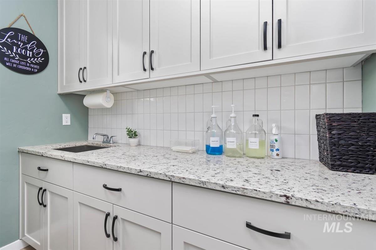 8056 S Diamond River Ave, Meridian, Idaho 83642-1398, 3 Bedrooms, 2.5 Bathrooms, Residential For Sale, Price $625,000, 98978581