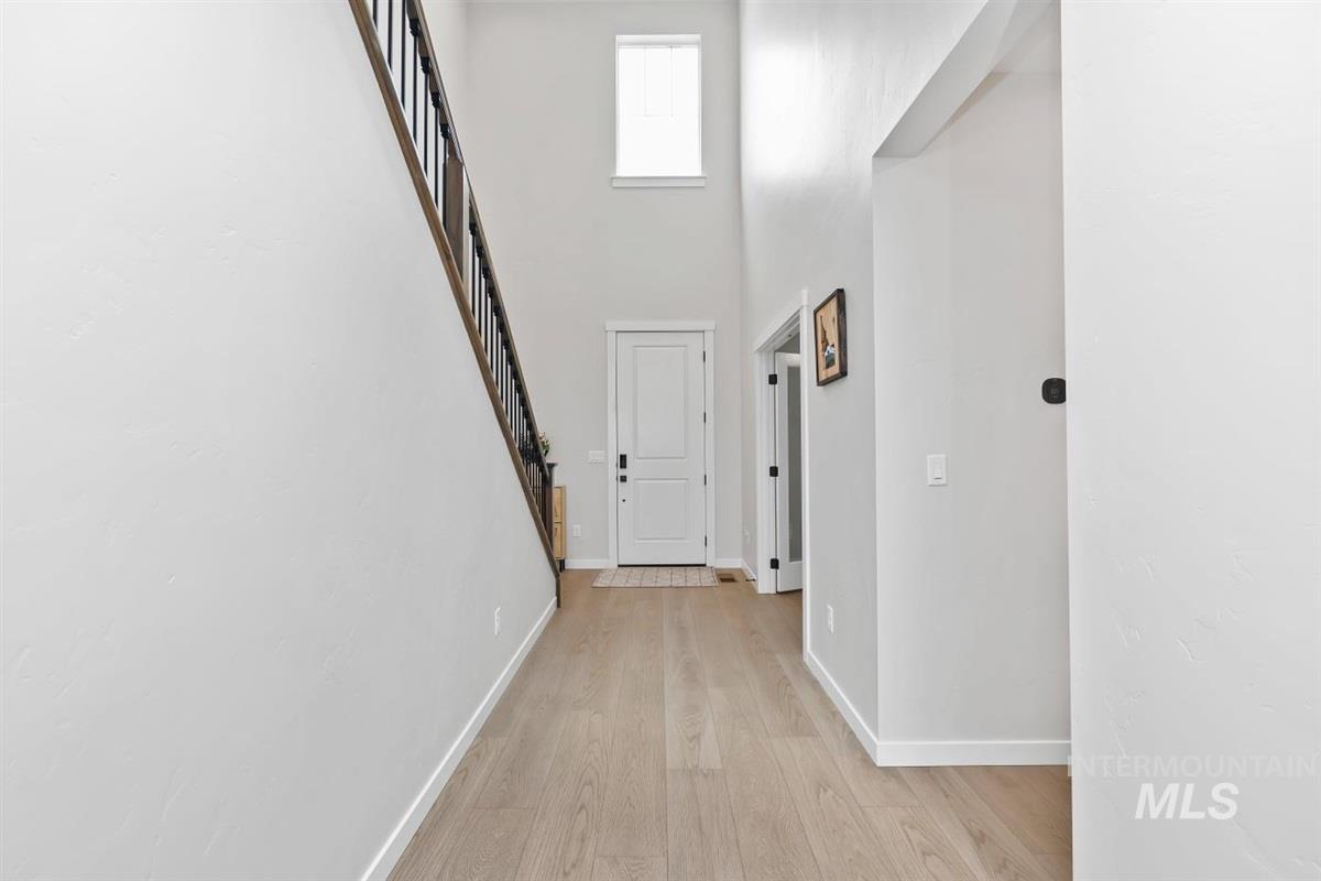 8056 S Diamond River Ave, Meridian, Idaho 83642-1398, 3 Bedrooms, 2.5 Bathrooms, Residential For Sale, Price $625,000, 98978581