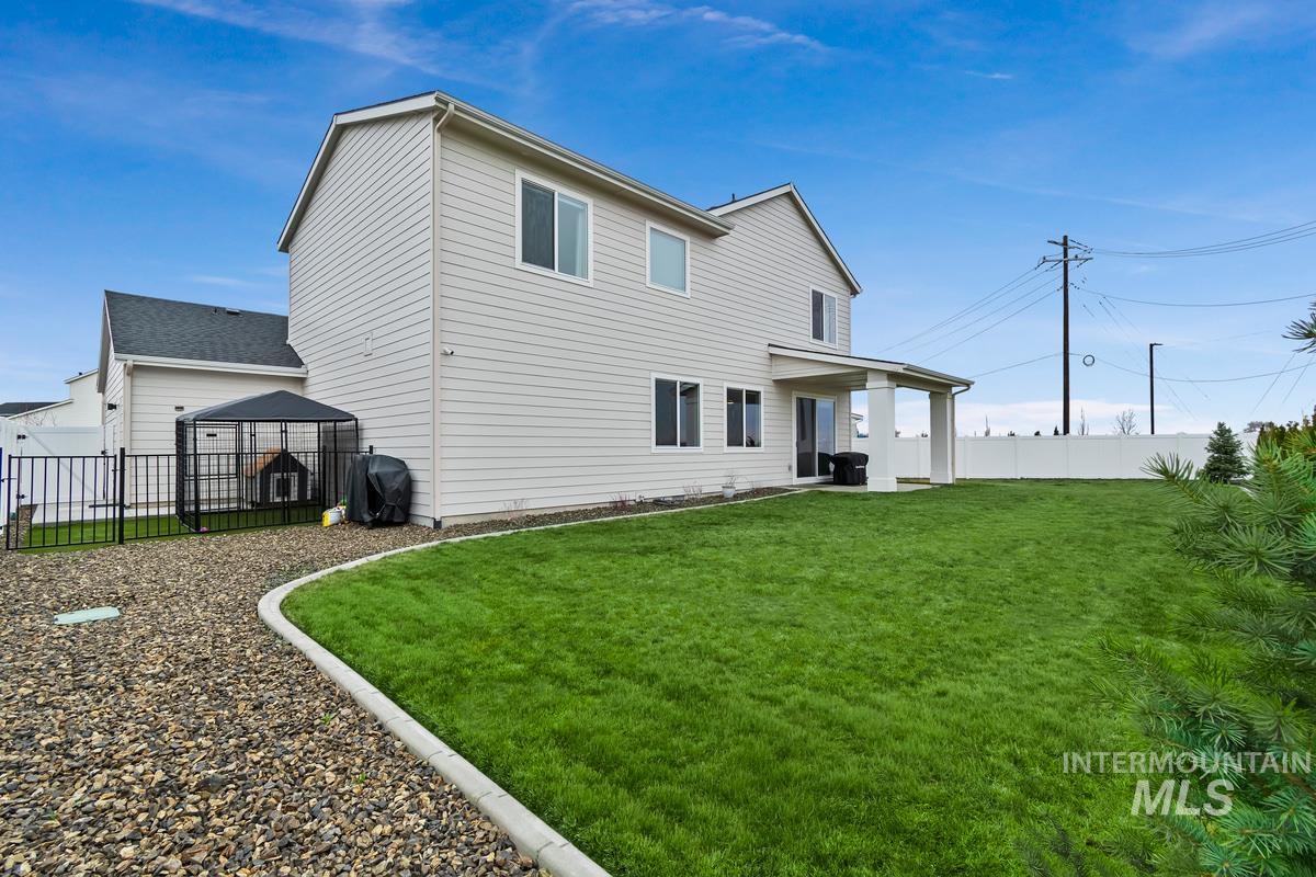 8056 S Diamond River Ave, Meridian, Idaho 83642-1398, 3 Bedrooms, 2.5 Bathrooms, Residential For Sale, Price $587,777, 98978581