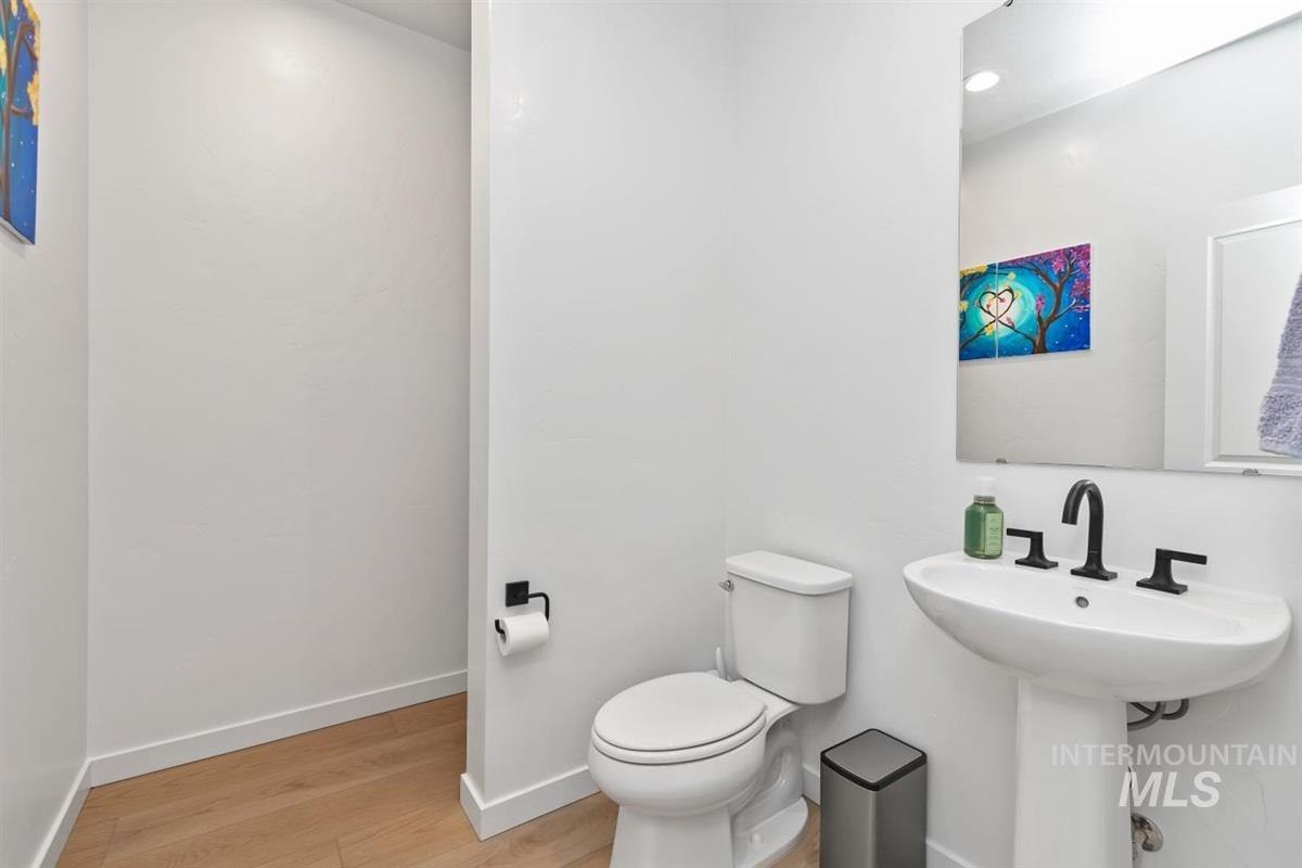 8056 S Diamond River Ave, Meridian, Idaho 83642-1398, 3 Bedrooms, 2.5 Bathrooms, Residential For Sale, Price $625,000, 98978581