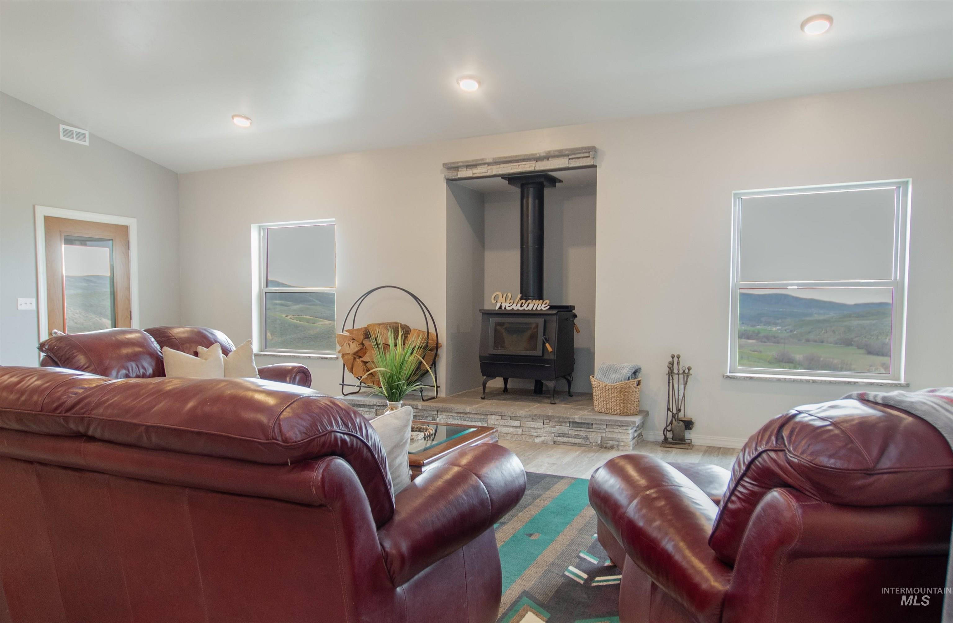 1190 Devils Elbow Road, Weiser, Idaho 83672, 3 Bedrooms, 2 Bathrooms, Residential For Sale, Price $799,900, 98978583