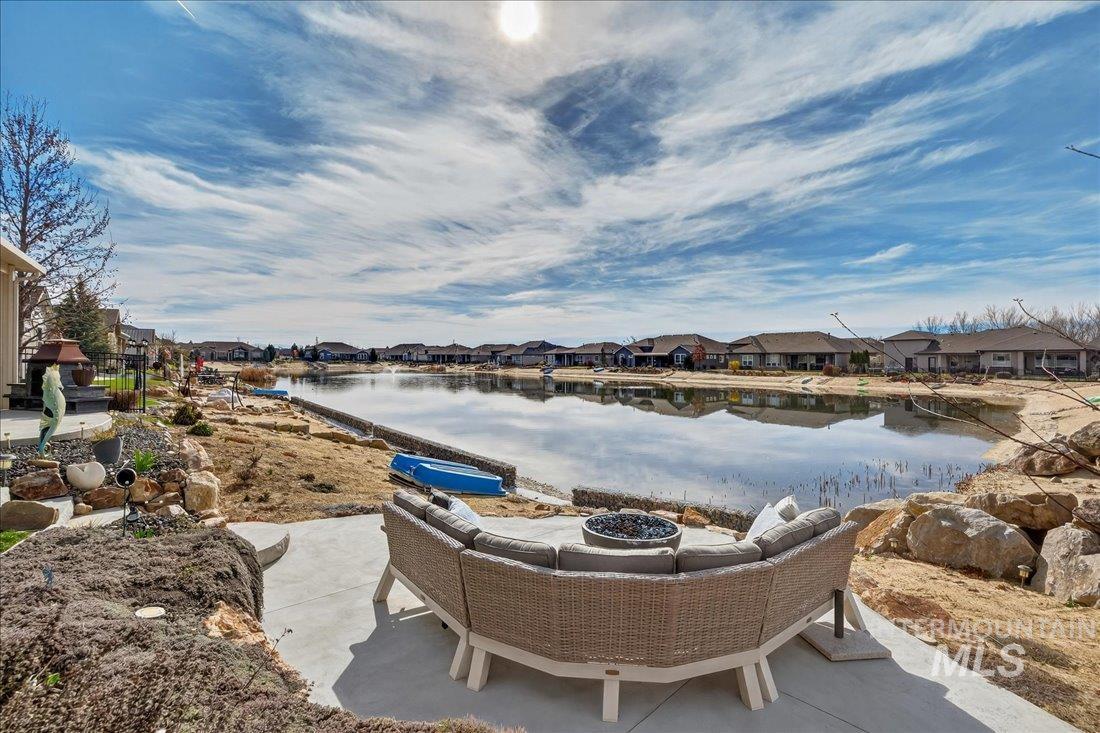 12299 W Pavo St, Star, Idaho 83669, 4 Bedrooms, 3.5 Bathrooms, Residential For Sale, Price $949,900, 98978584