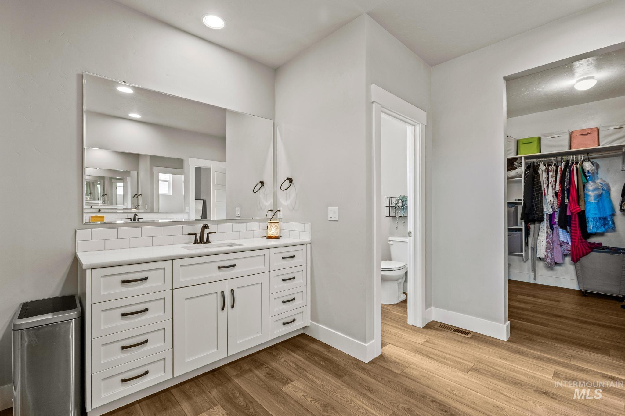 5398 W Avilla Dr, Meridian, Idaho 83464, 3 Bedrooms, 3.5 Bathrooms, Residential For Sale, Price $726,000, 98978585