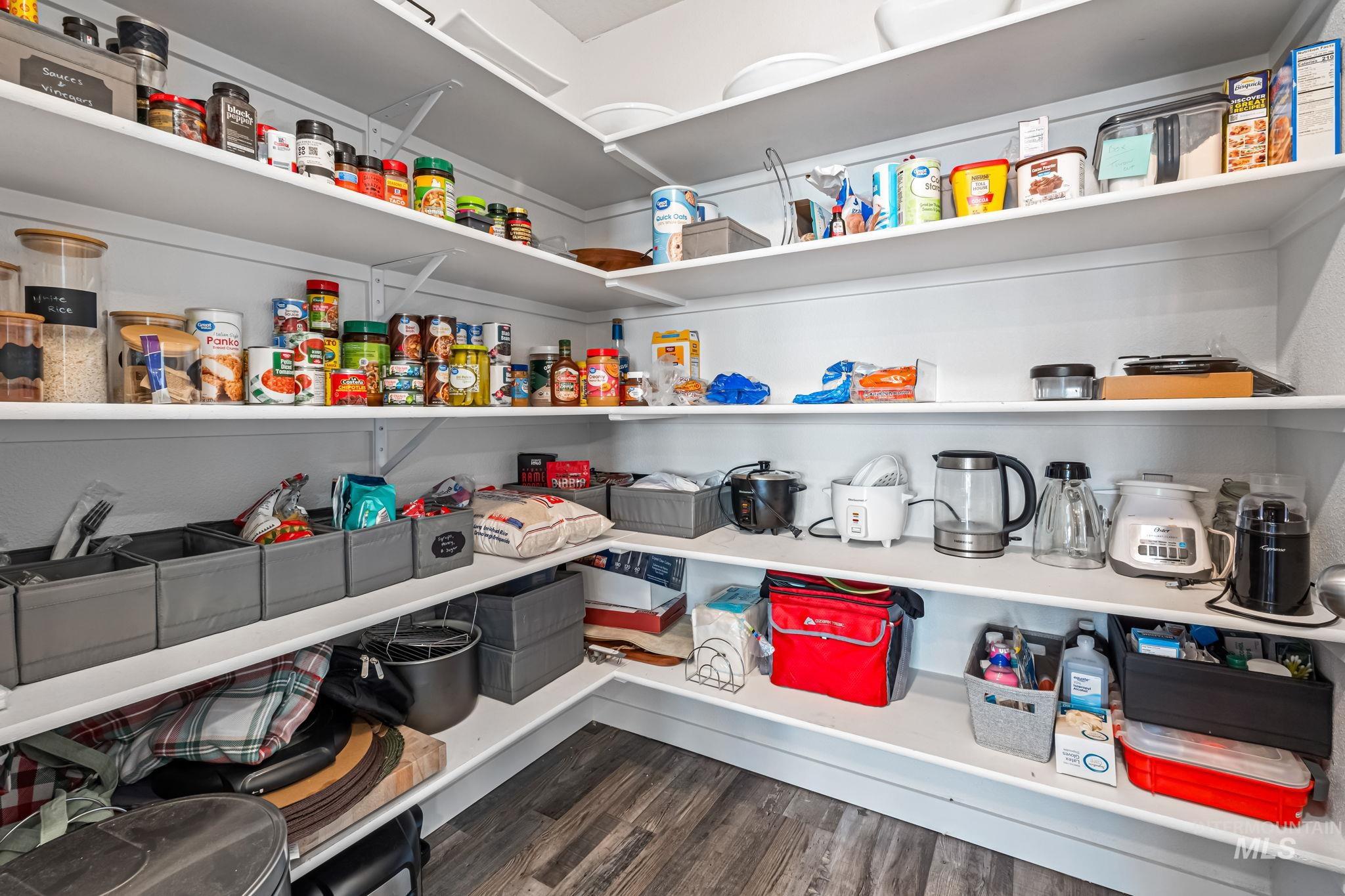 3084 N Network Lane, Boise, Idaho 83704, 4 Bedrooms, 3.5 Bathrooms, Residential For Sale, Price $459,900, 98978588