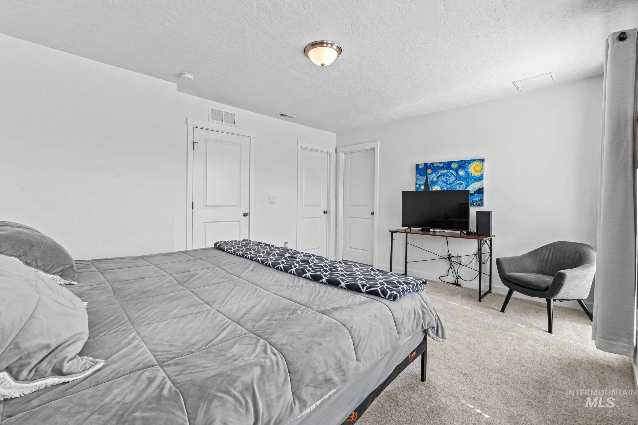 3084 N Network Lane, Boise, Idaho 83704, 4 Bedrooms, 3.5 Bathrooms, Residential For Sale, Price $459,900, 98978588