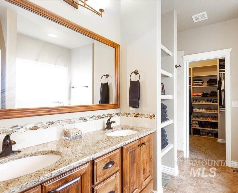 10144 W Achillea, Star, Idaho 83669-0000, 3 Bedrooms, 2 Bathrooms, Residential For Sale, Price $531,900, 98978589