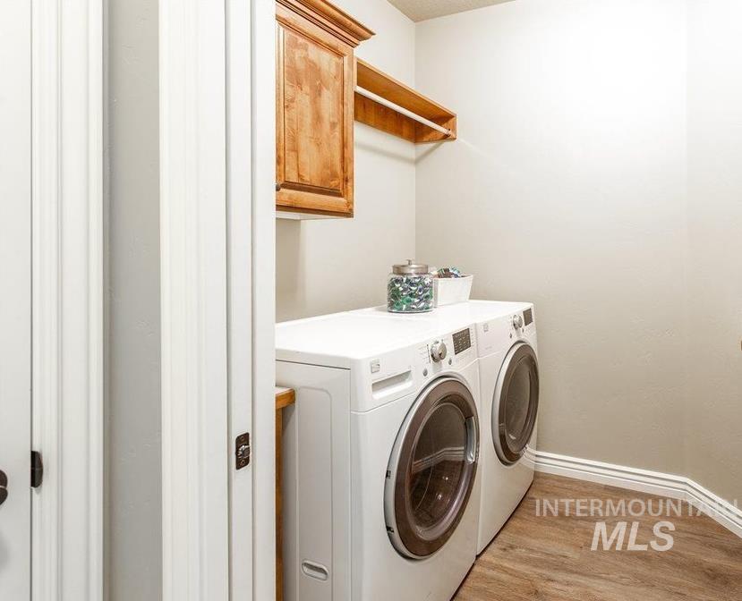 10144 W Achillea, Star, Idaho 83669-0000, 3 Bedrooms, 2 Bathrooms, Residential For Sale, Price $531,900, 98978589