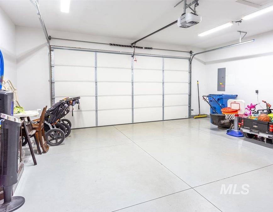 10144 W Achillea, Star, Idaho 83669-0000, 3 Bedrooms, 2 Bathrooms, Residential For Sale, Price $531,900, 98978589