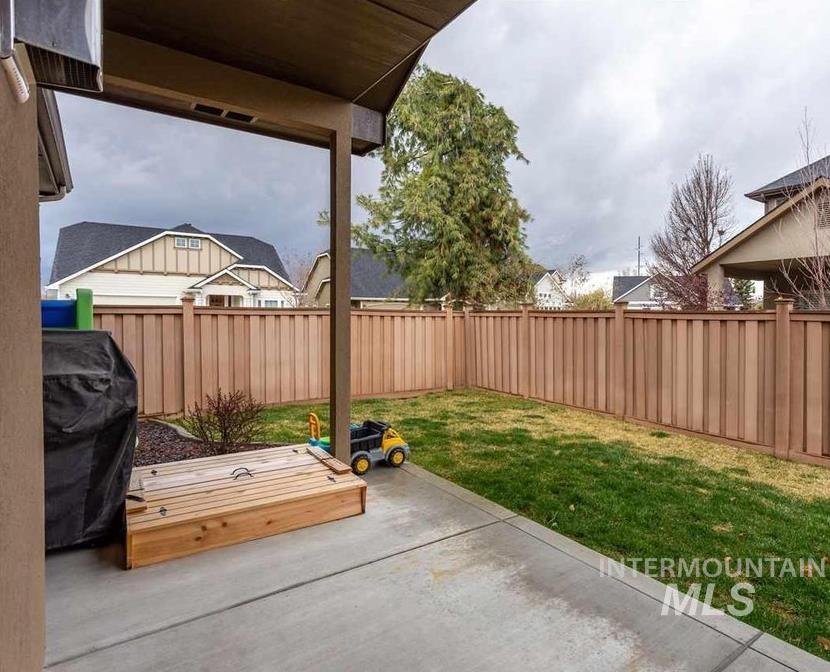 10144 W Achillea, Star, Idaho 83669-0000, 3 Bedrooms, 2 Bathrooms, Residential For Sale, Price $531,900, 98978589