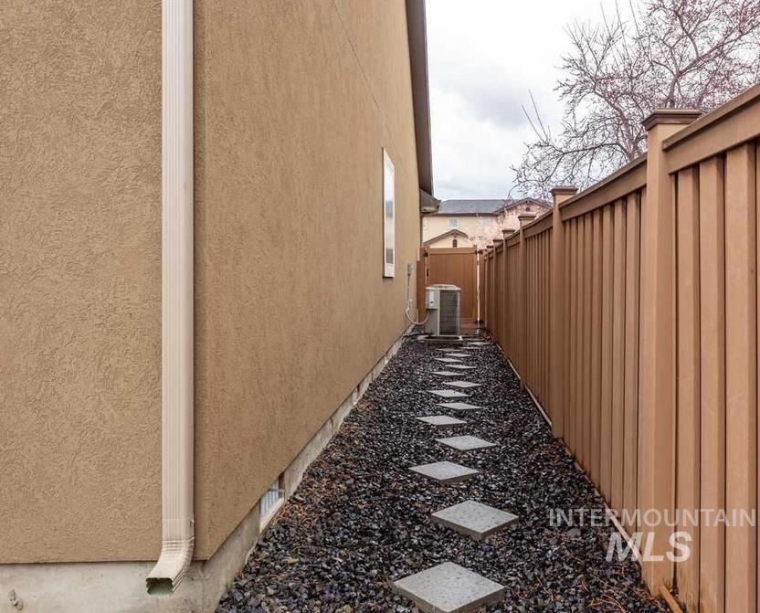 10144 W Achillea, Star, Idaho 83669-0000, 3 Bedrooms, 2 Bathrooms, Residential For Sale, Price $531,900, 98978589