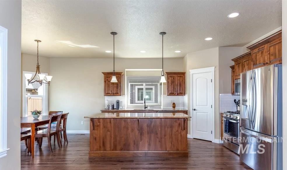 10144 W Achillea, Star, Idaho 83669-0000, 3 Bedrooms, 2 Bathrooms, Residential For Sale, Price $531,900, 98978589