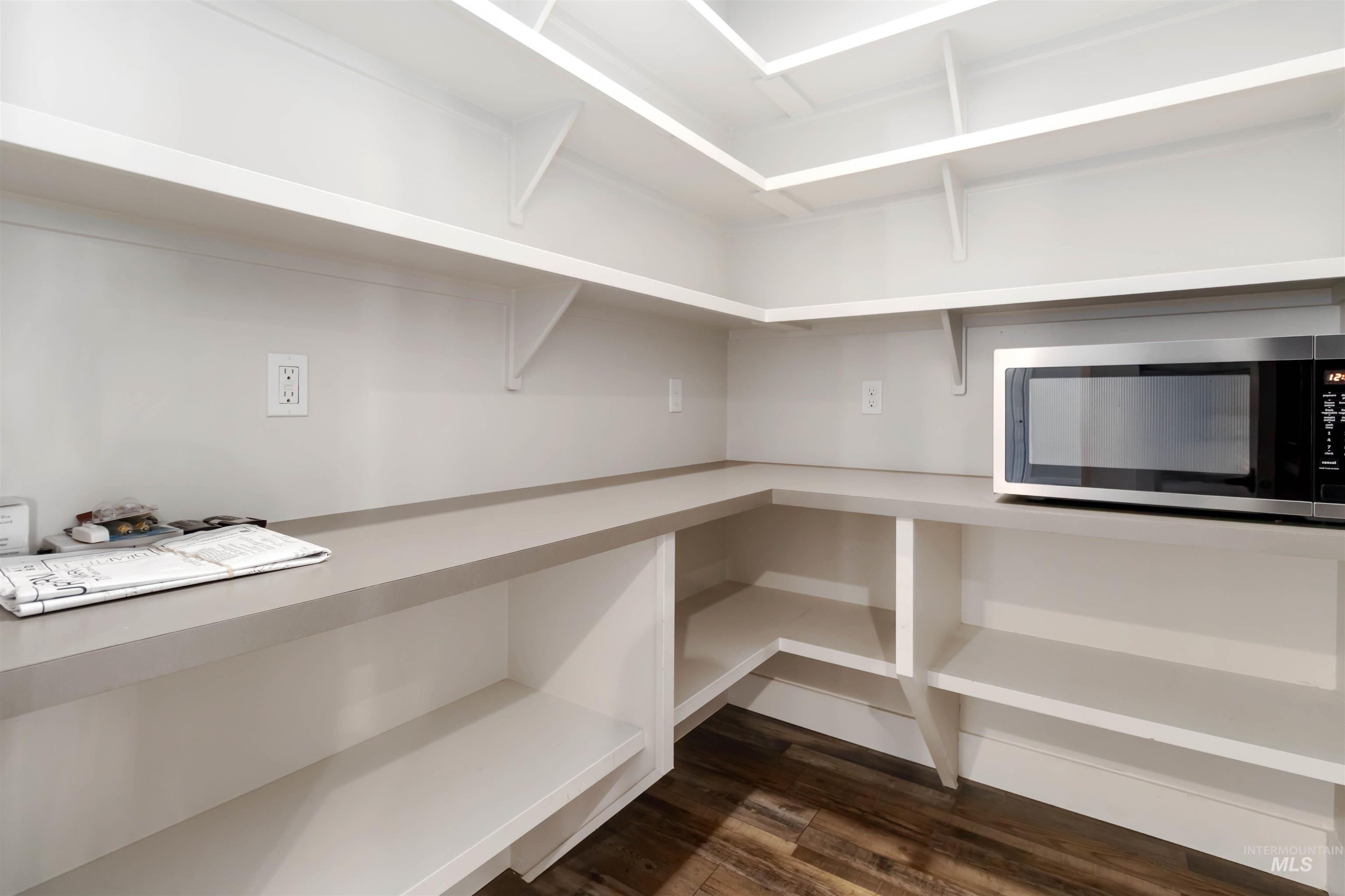 5867 S Hill Farm Way, Meridian, Idaho 83642, 4 Bedrooms, 3 Bathrooms, Residential For Sale, Price $749,900, 98978590