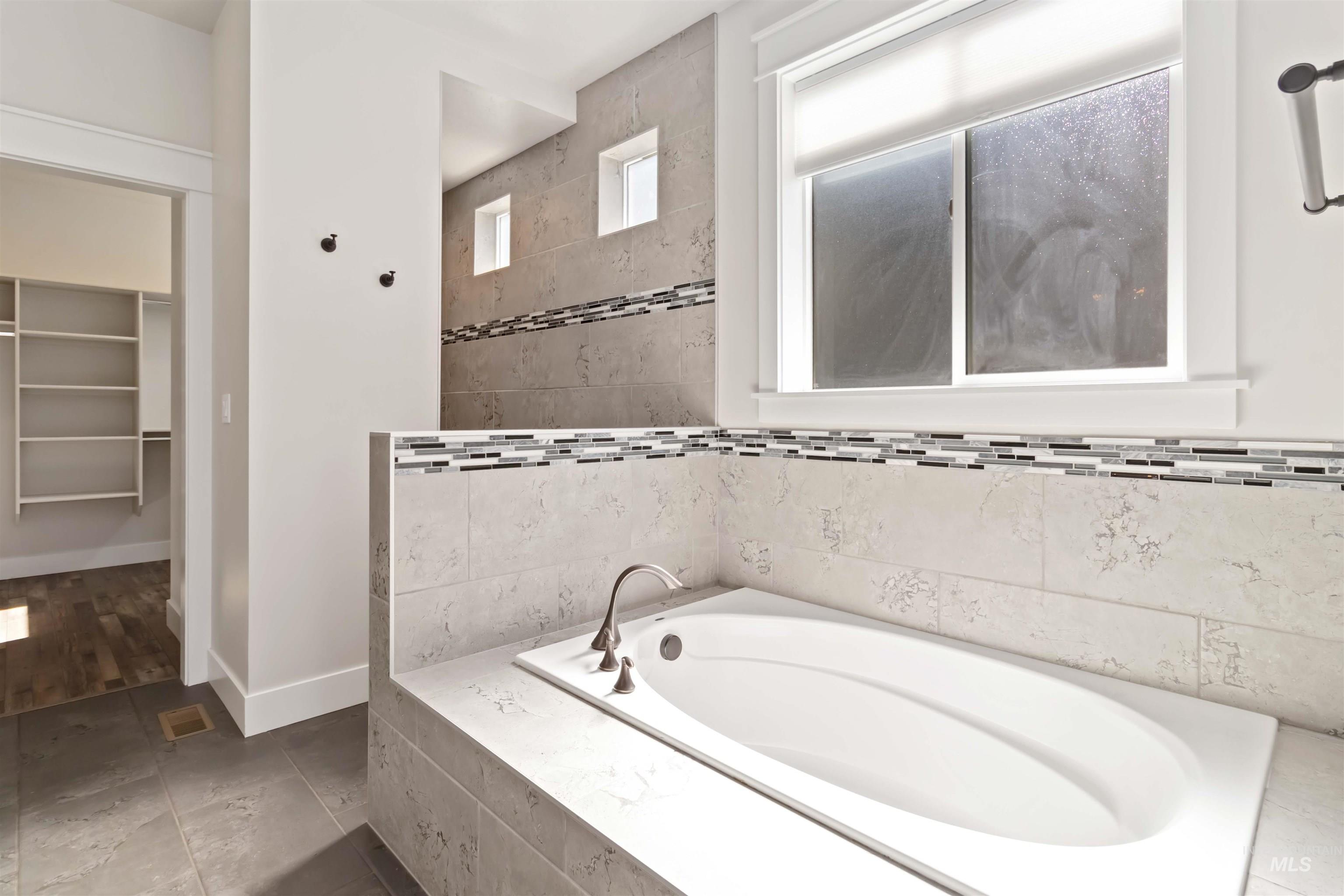 5867 S Hill Farm Way, Meridian, Idaho 83642, 4 Bedrooms, 3 Bathrooms, Residential For Sale, Price $749,900, 98978590