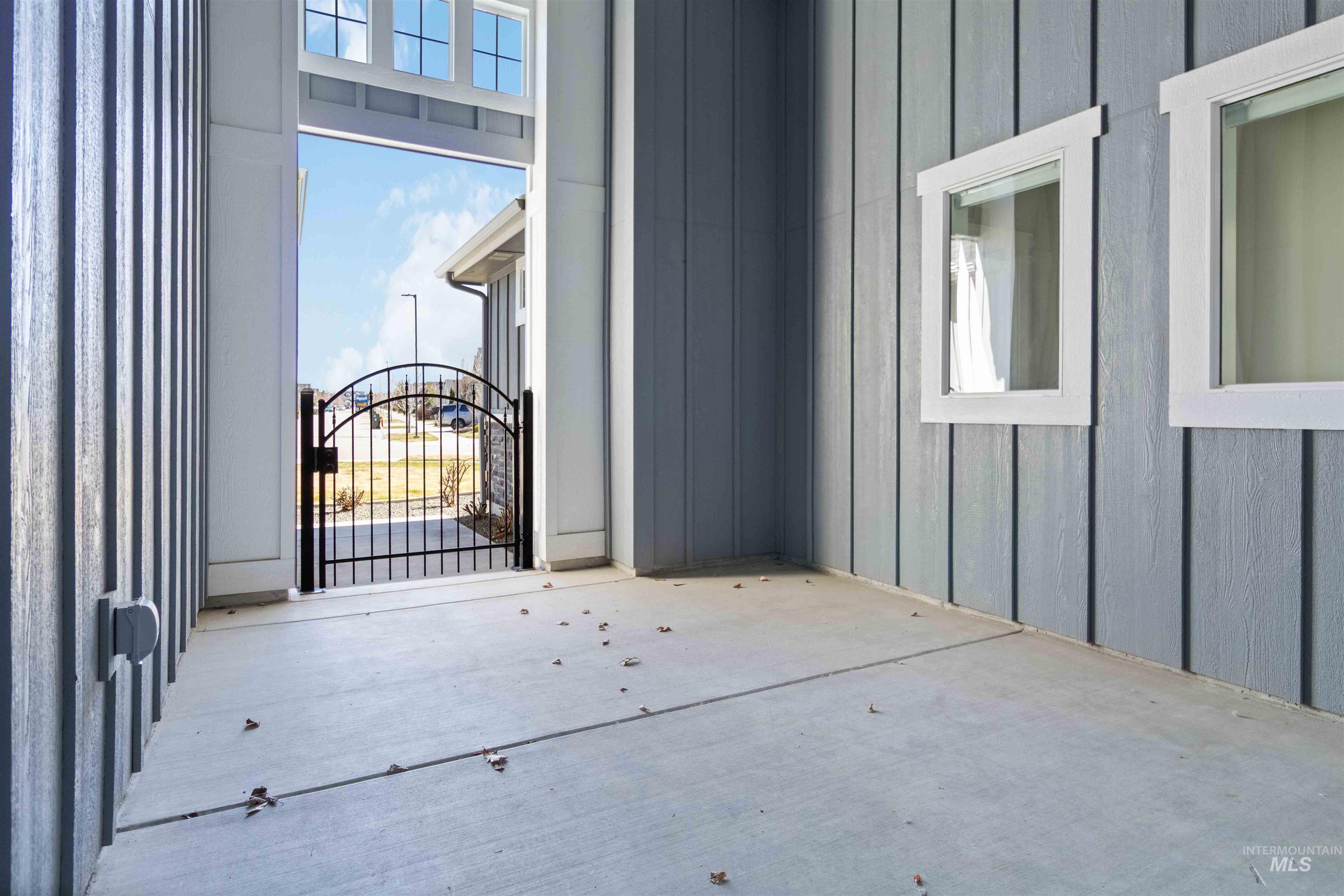 5867 S Hill Farm Way, Meridian, Idaho 83642, 4 Bedrooms, 3 Bathrooms, Residential For Sale, Price $749,900, 98978590