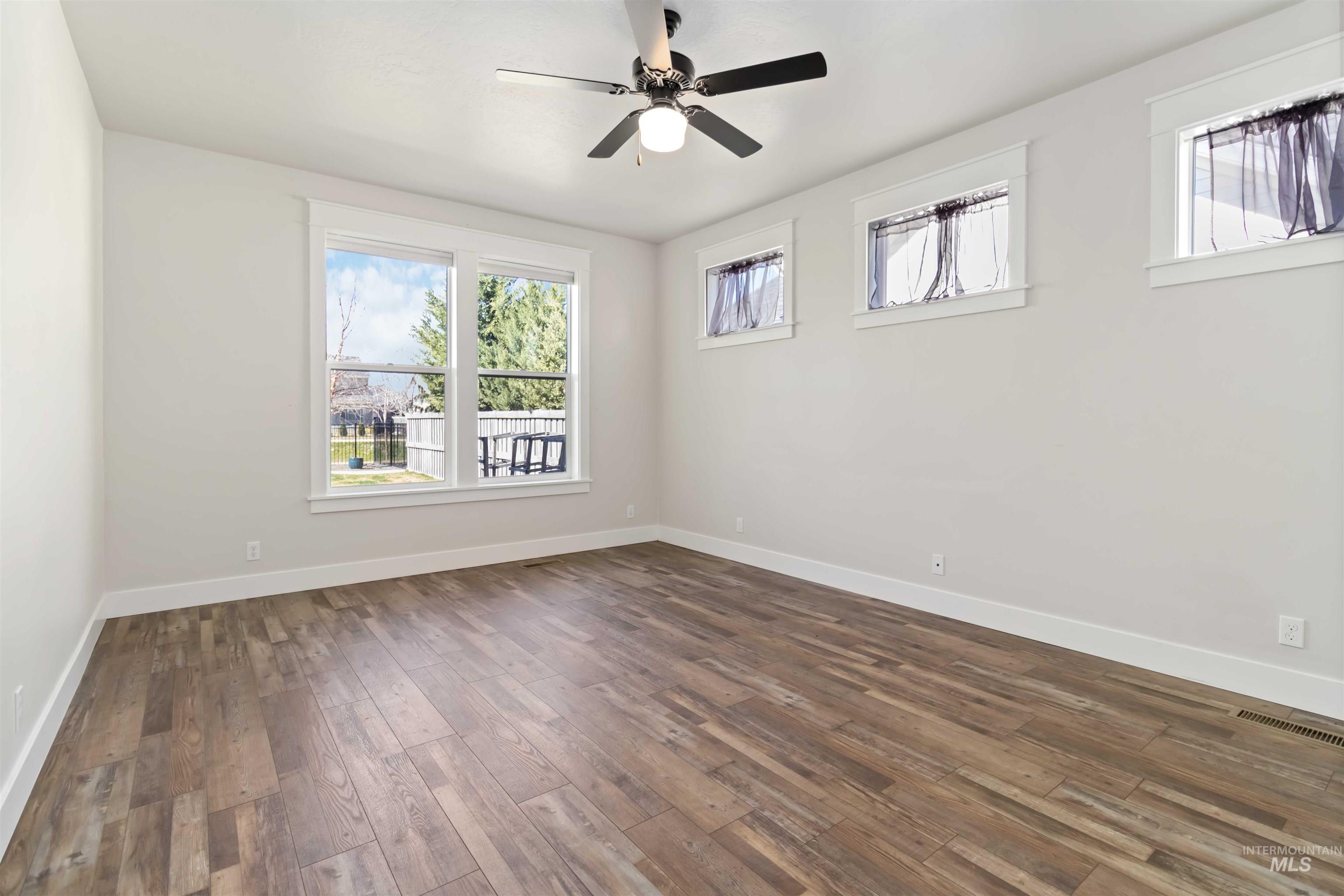 5867 S Hill Farm Way, Meridian, Idaho 83642, 4 Bedrooms, 3 Bathrooms, Residential For Sale, Price $749,900, 98978590