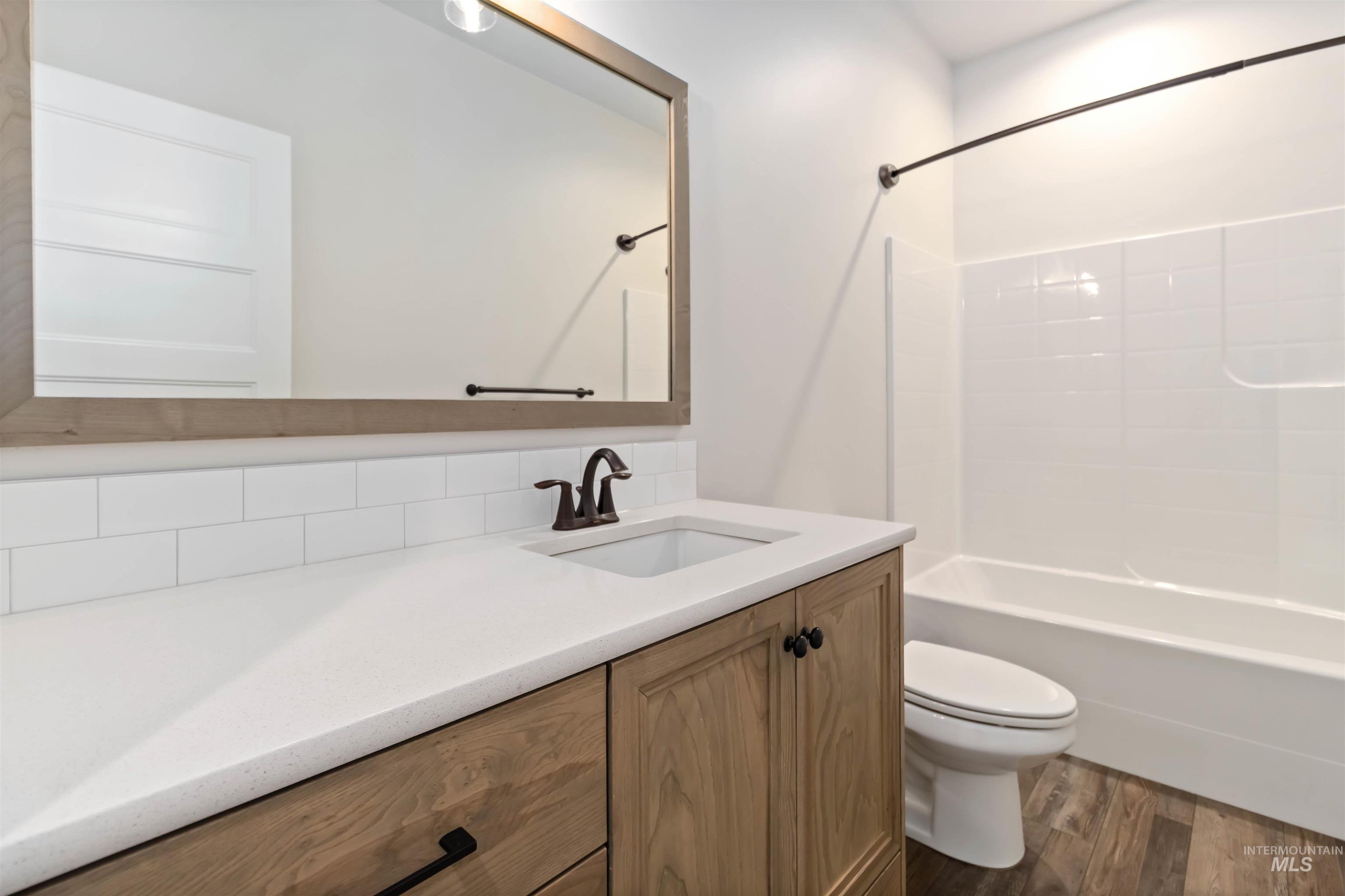 5867 S Hill Farm Way, Meridian, Idaho 83642, 4 Bedrooms, 3 Bathrooms, Residential For Sale, Price $749,900, 98978590