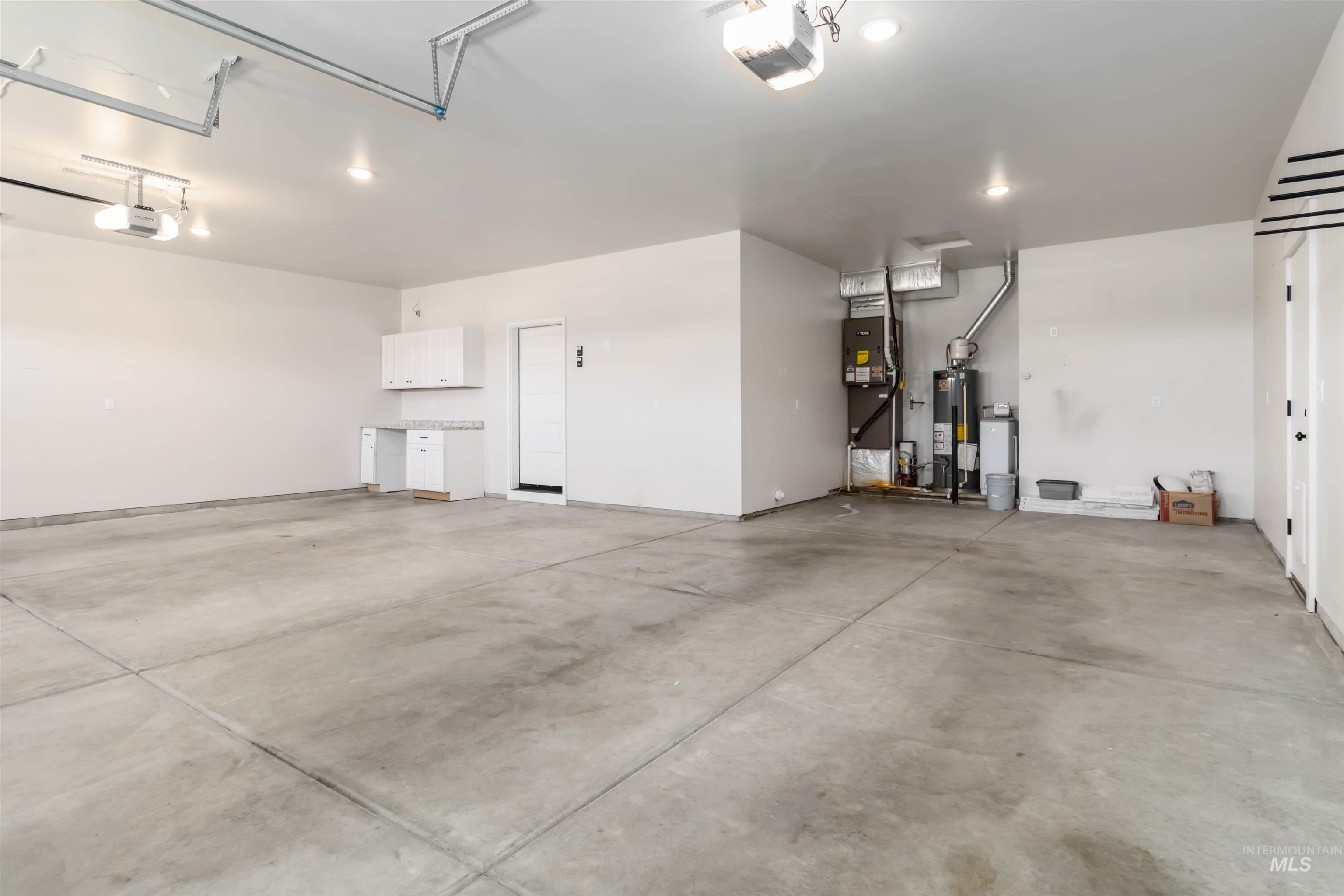 5867 S Hill Farm Way, Meridian, Idaho 83642, 4 Bedrooms, 3 Bathrooms, Residential For Sale, Price $749,900, 98978590