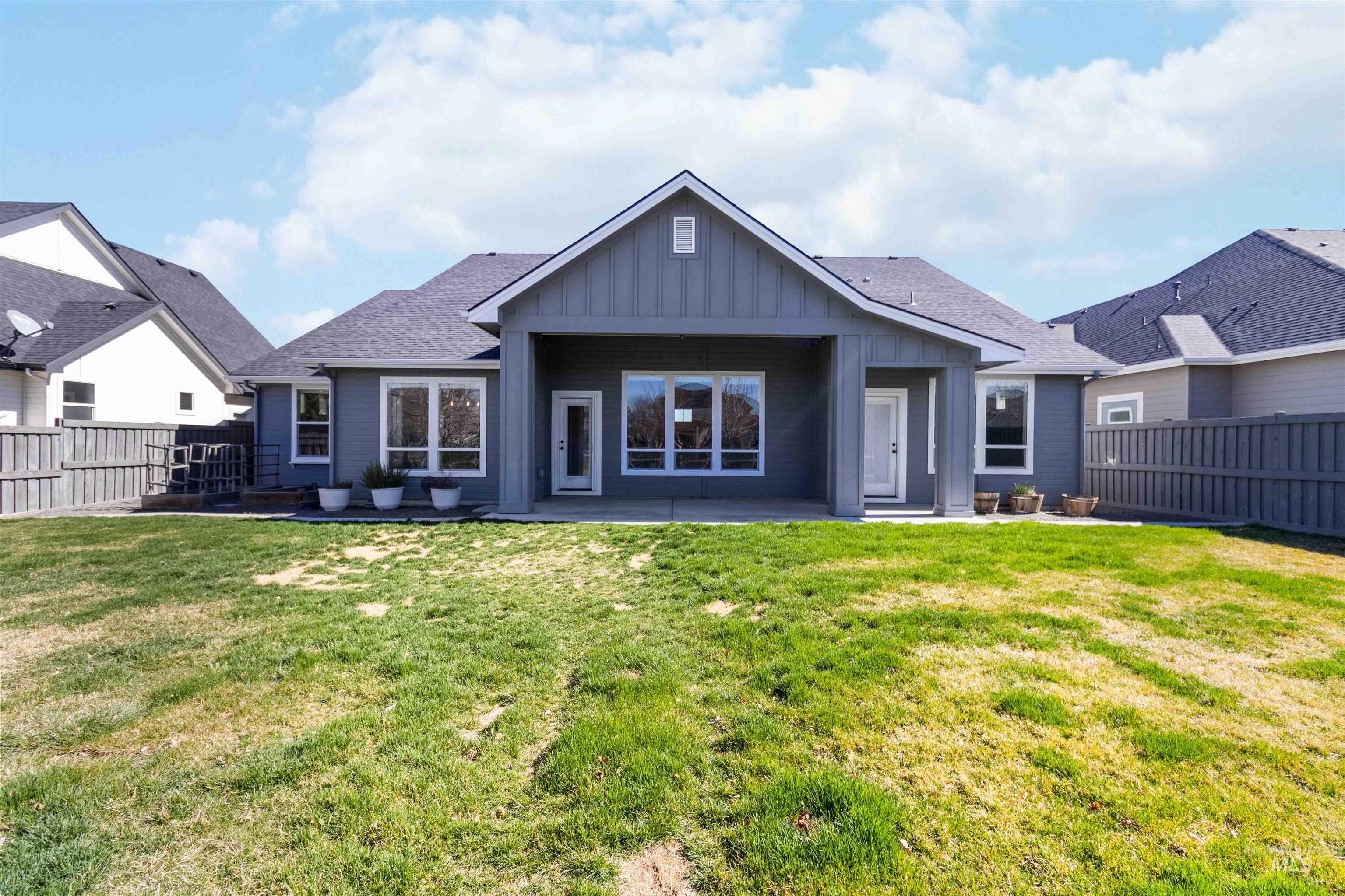 5867 S Hill Farm Way, Meridian, Idaho 83642, 4 Bedrooms, 3 Bathrooms, Residential For Sale, Price $749,900, 98978590