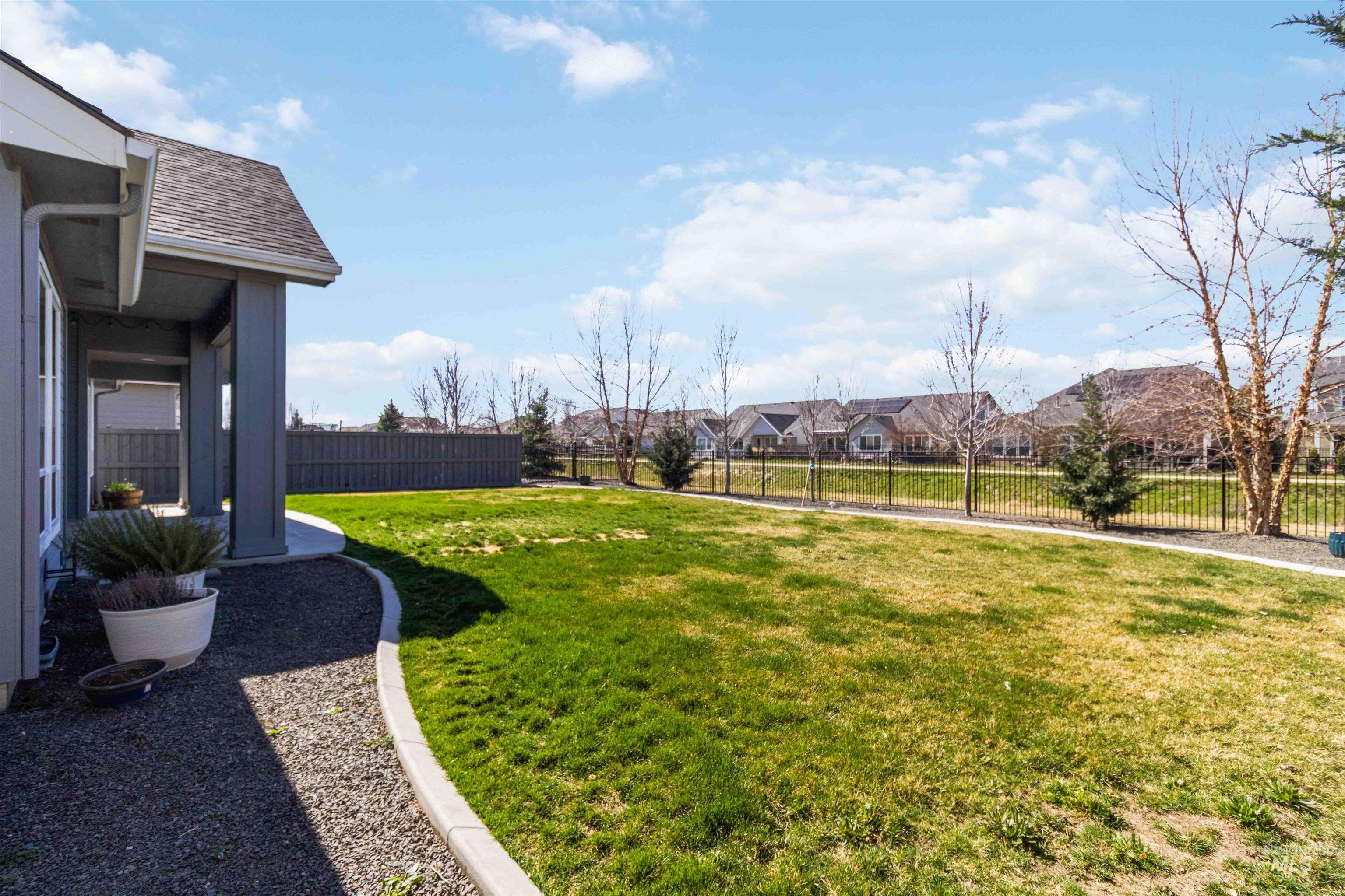 5867 S Hill Farm Way, Meridian, Idaho 83642, 4 Bedrooms, 3 Bathrooms, Residential For Sale, Price $749,900, 98978590