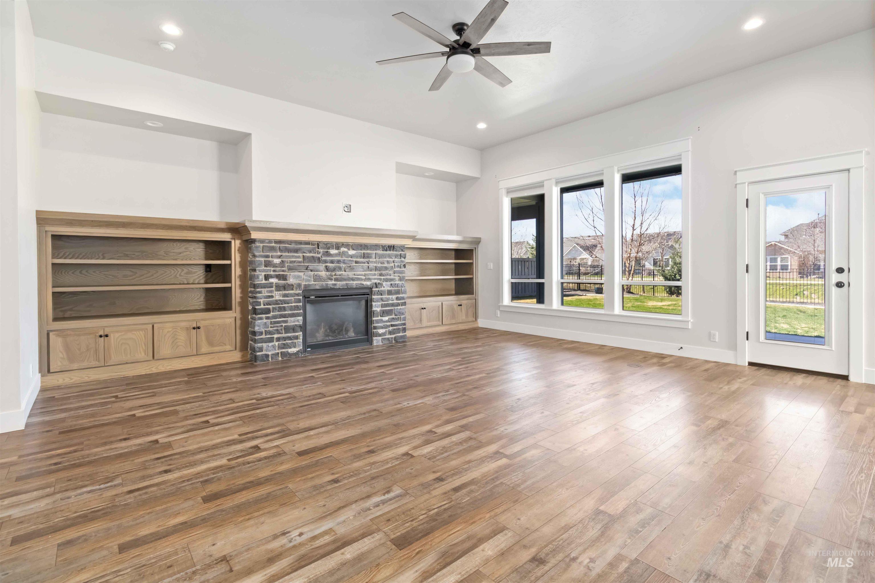 5867 S Hill Farm Way, Meridian, Idaho 83642, 4 Bedrooms, 3 Bathrooms, Residential For Sale, Price $749,900, 98978590