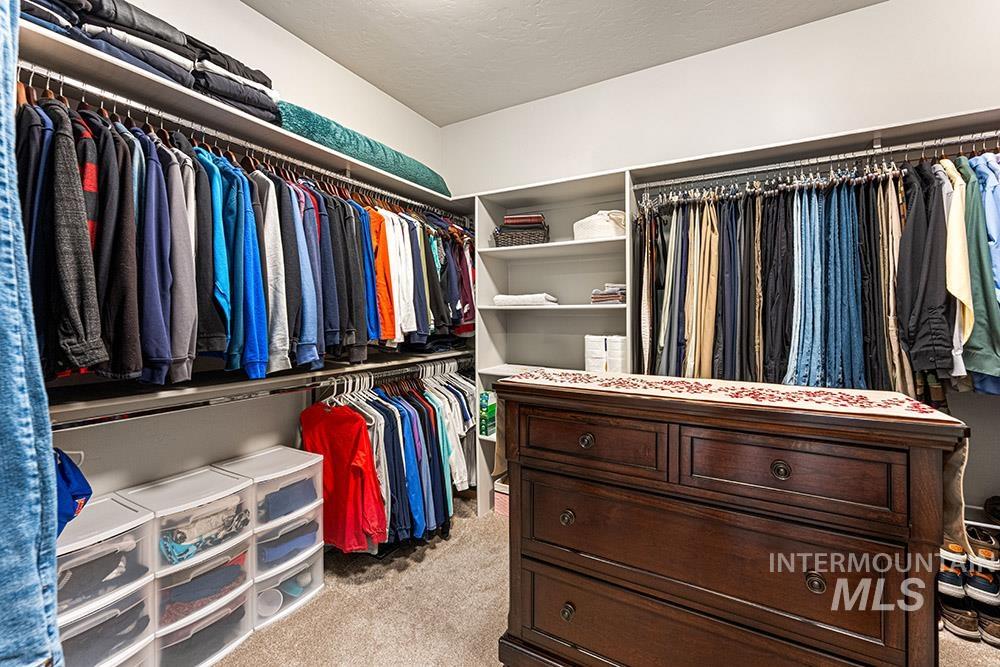 5770 S Pioneer Trail Way, Meridian, Idaho 83642, 4 Bedrooms, 4 Bathrooms, Residential For Sale, Price $1,030,000, 98978591